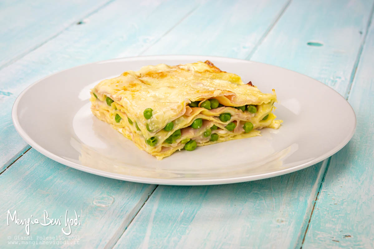 Lasagne veloci con prosciutto e piselli