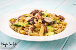 Pasta con polpo e zucchine