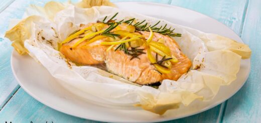 Salmone al cartoccio al limone e rosmarino