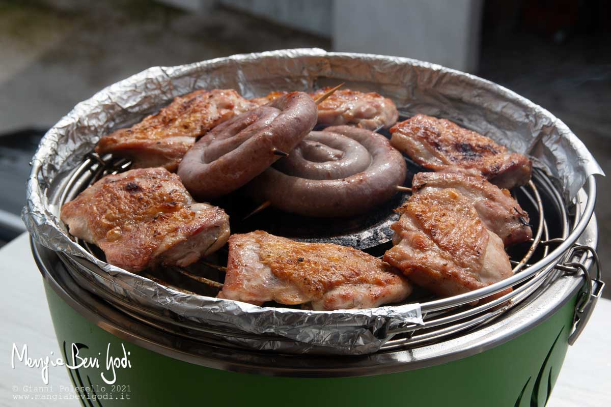 Grigliata di carne con grill ventilato Florabest