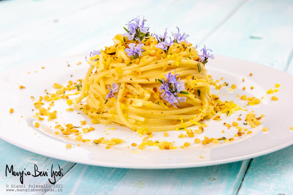 Pasta al limone e rosmarino