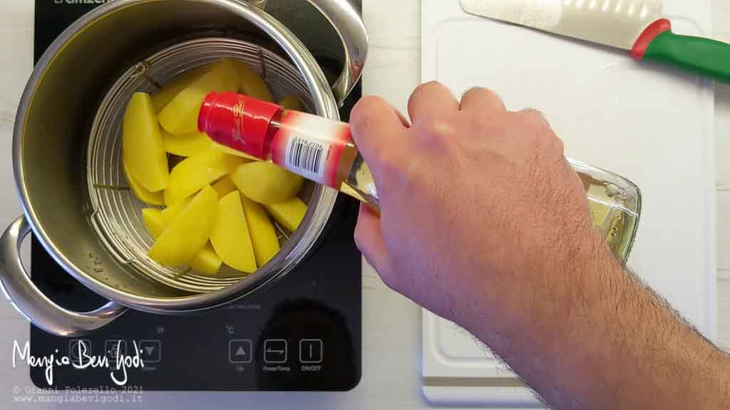 Patate in pentola a pressione con aceto