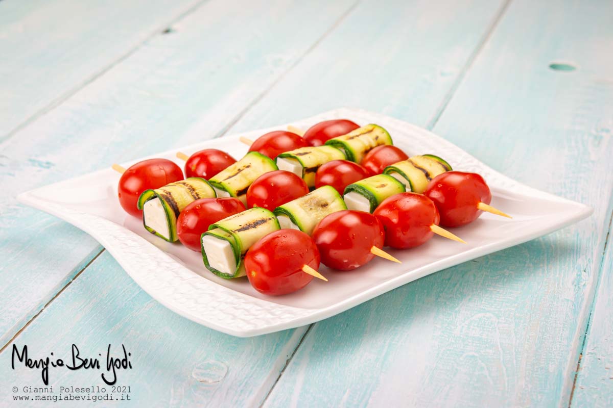 spiedini-estivi-freddi-con-feta-zucchine-pomodorini