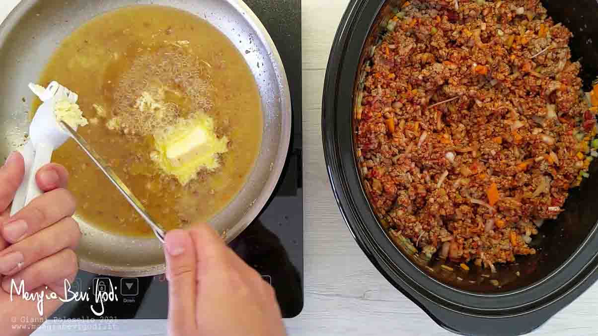 Aggiungere aglio e burro