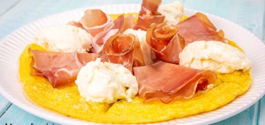 Frittata con speck e stracchino