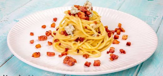 Pasta con gorgonzola e pancetta