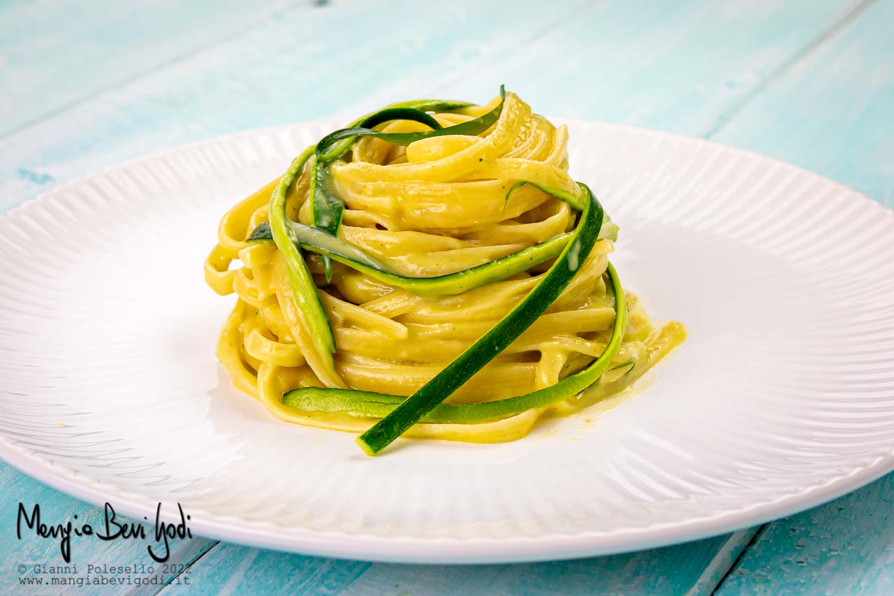 pasta zucchine e gorgonzola