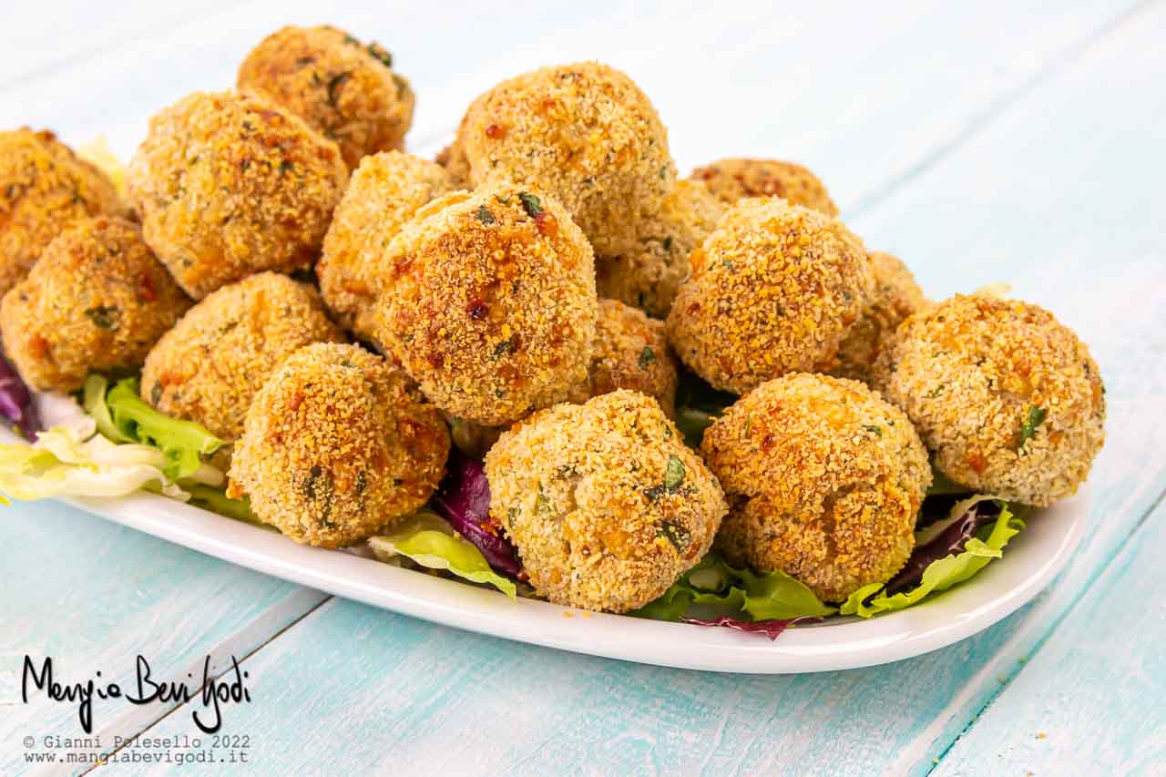 polpette di pollo nella friggitrice ad aria