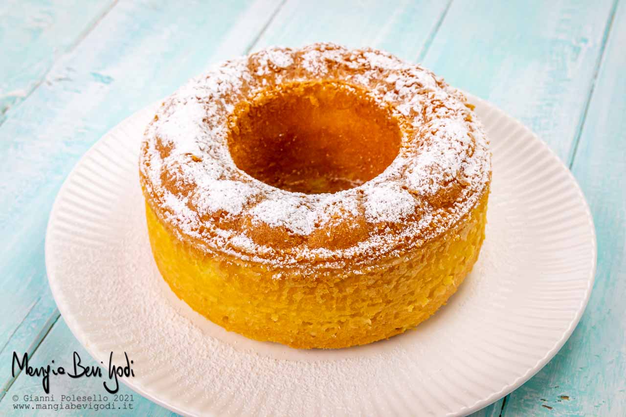 Ciambella della nonna allo yogurt nella friggitrice ad aria - Mangia Bevi  Godi - Blog di cucina e ricette