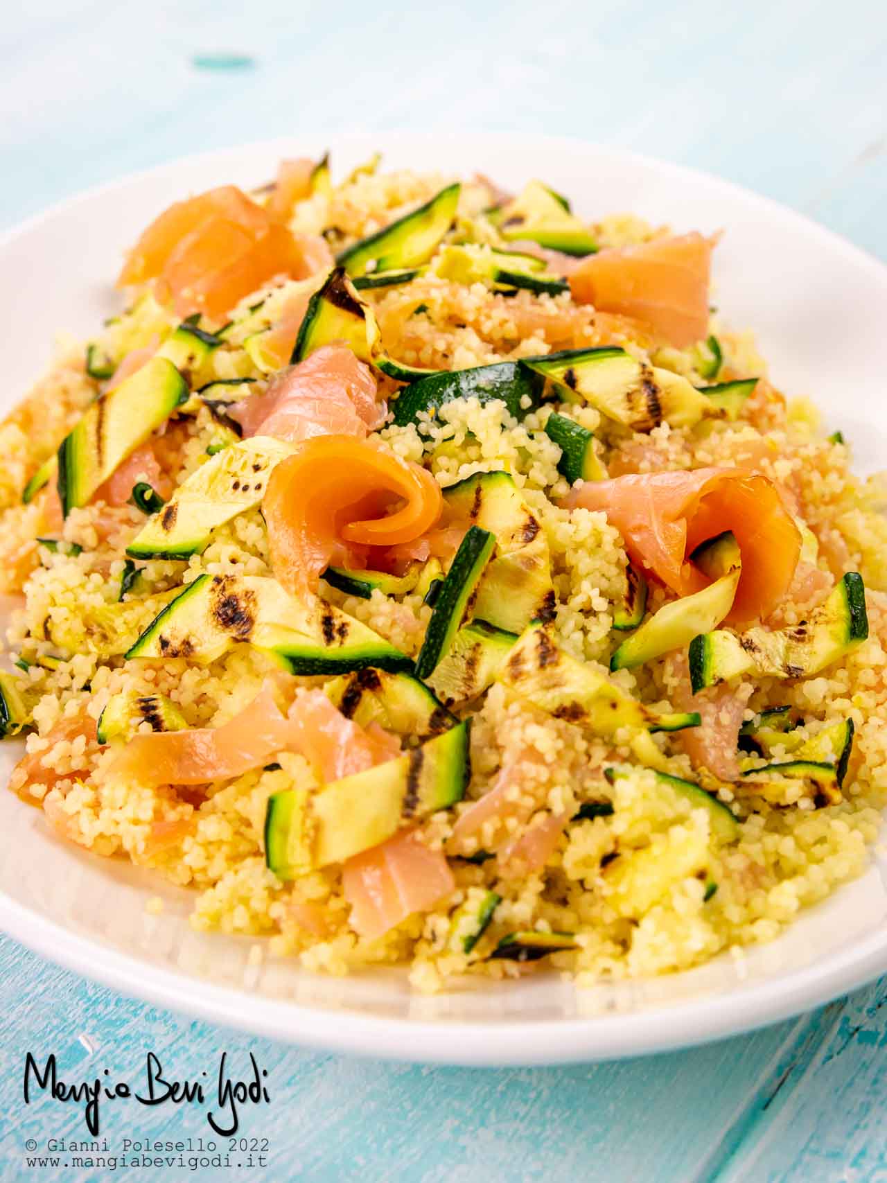 cous cous salmone e zucchine