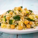insalata di riso con ceci e zucchine