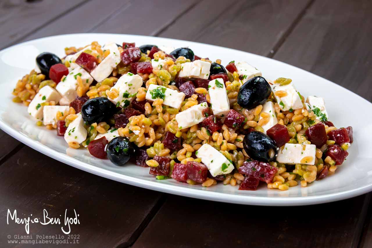 legumotti con feta e barbabietole