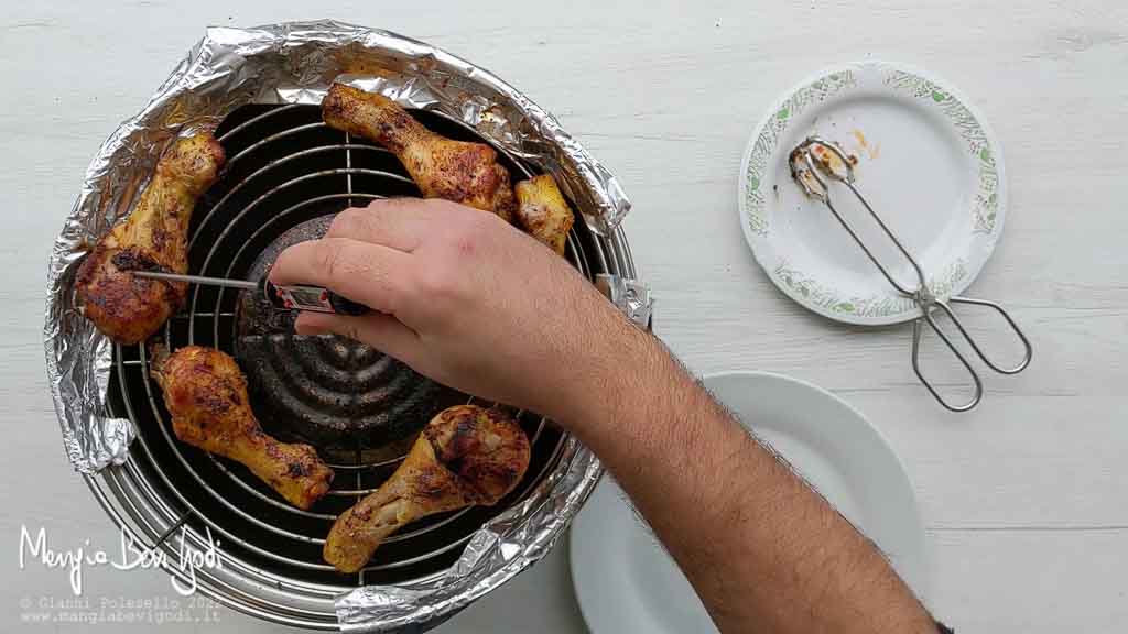 misurare la temperatura al cuore delle cosce di pollo