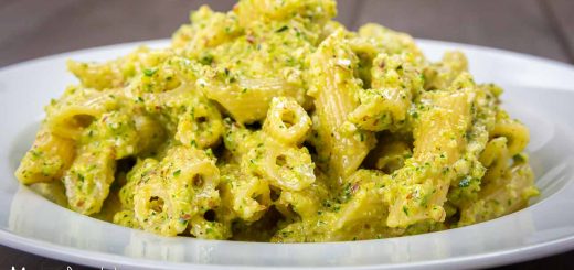 pasta al pesto di zucchine e mandorle