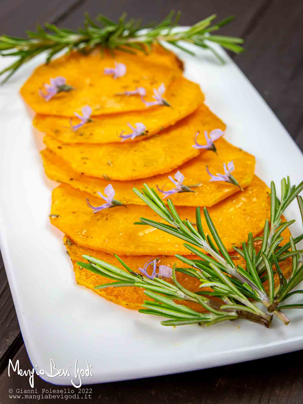 sfoglie di zucca nella friggitrice ad aria