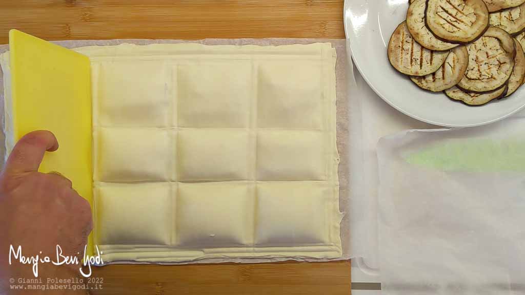 aggiungere il secondo rotolo di pasta sfoglia