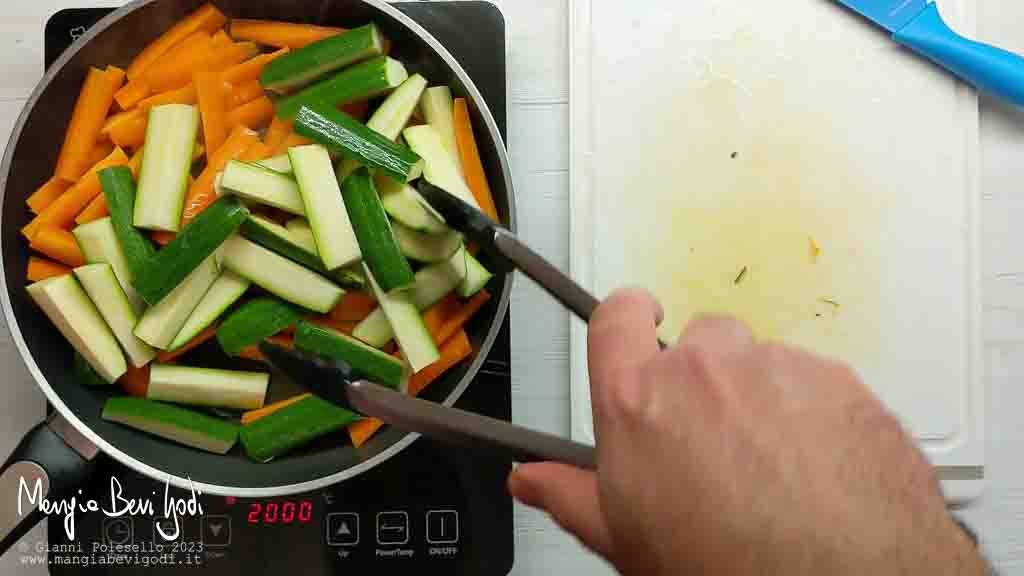 cottura carote e zucchine in padella