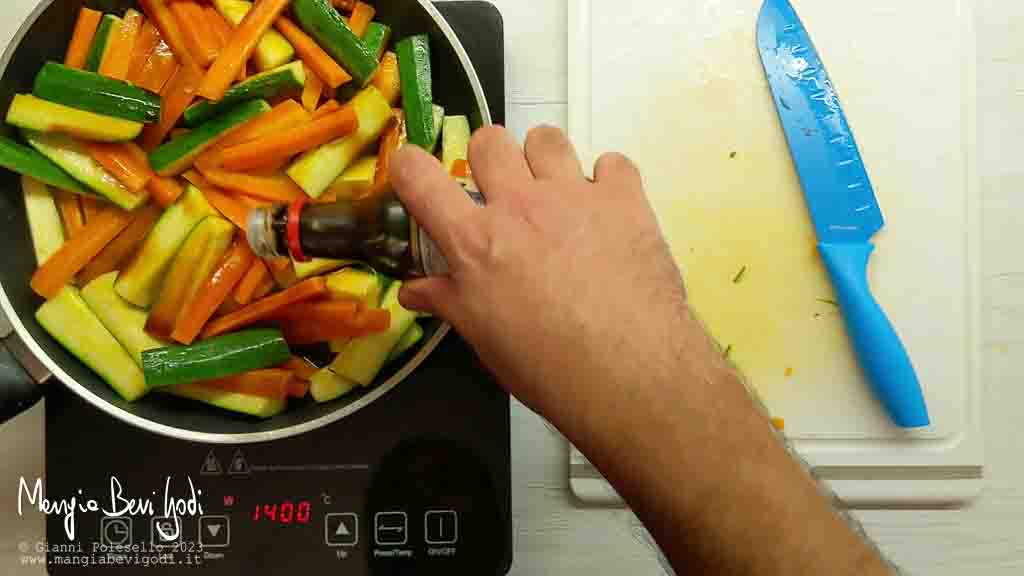 aggiungere salsa di soia
