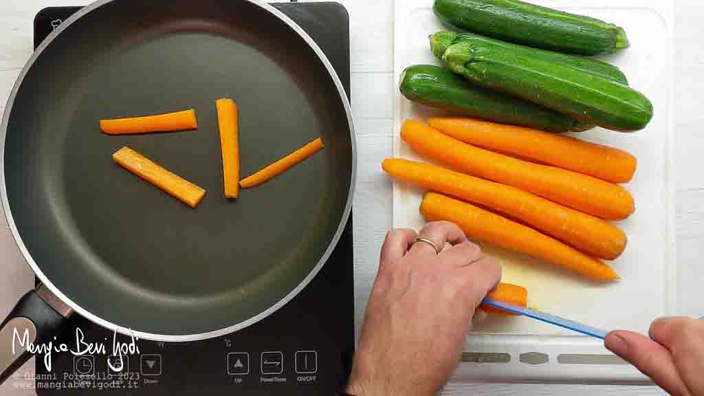 tagliare carote a listarelle