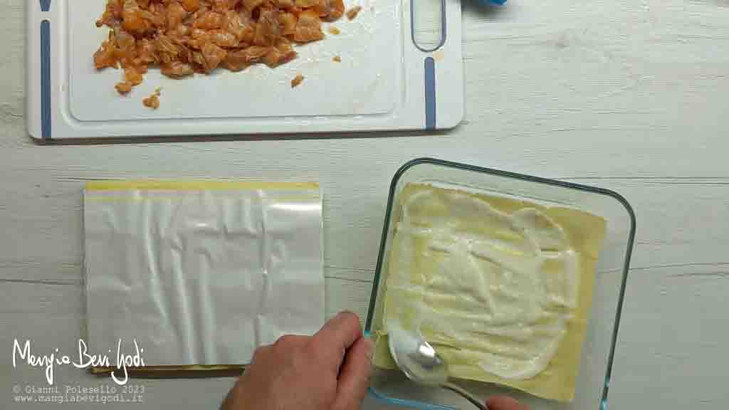aggiungere sfoglia per lasagne