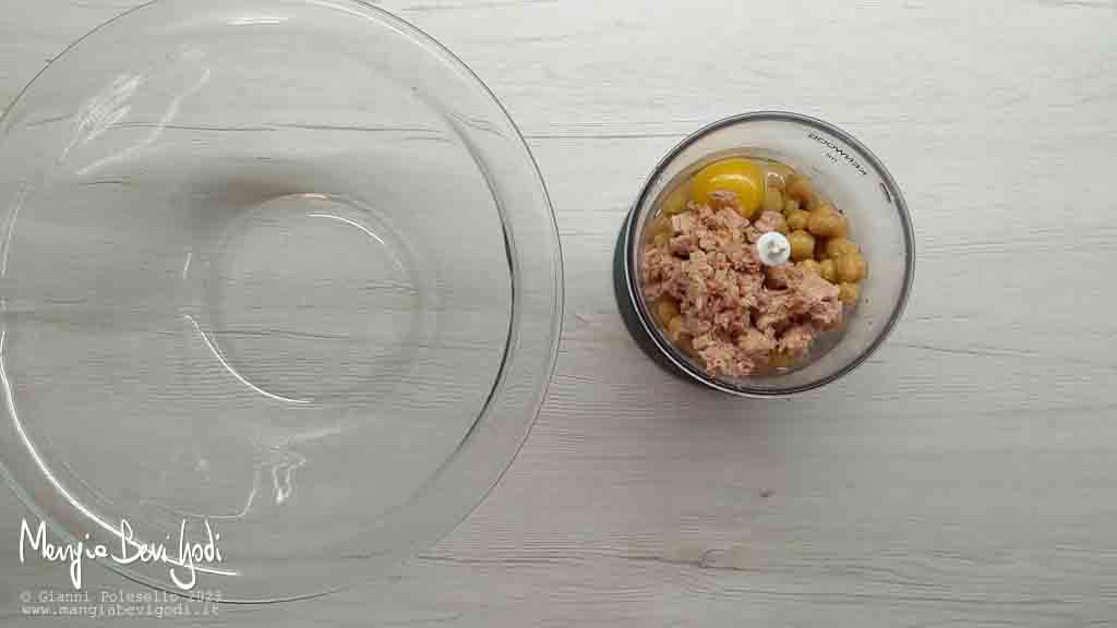 frullare gli ingredienti