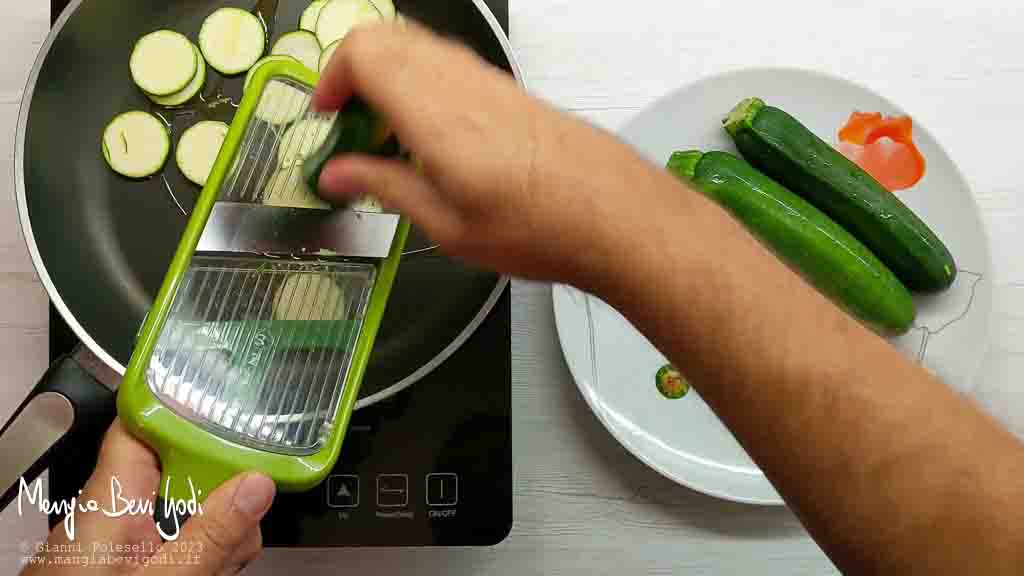 cottura zucchine trifolate in padella