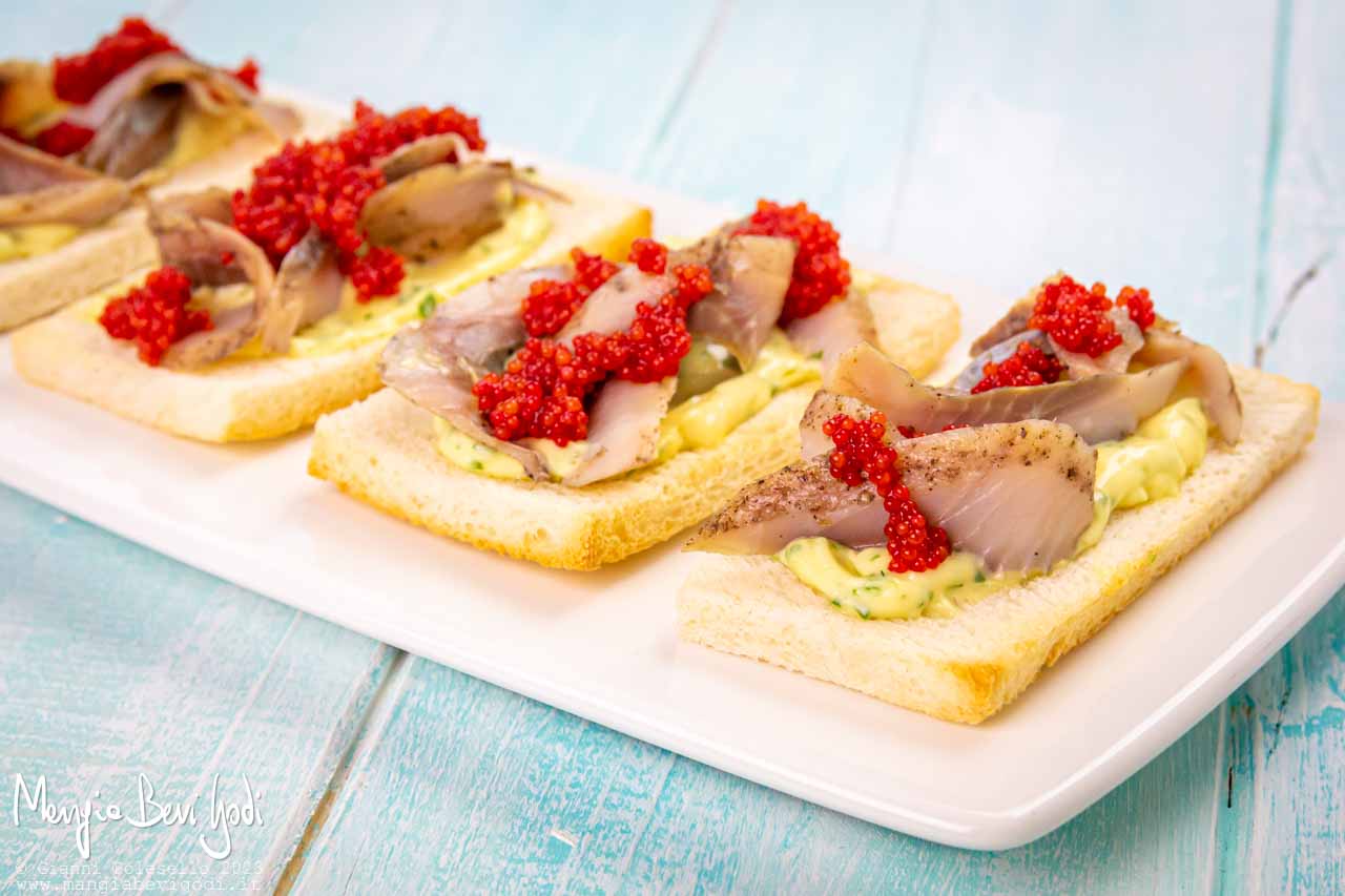 crostini con aringa