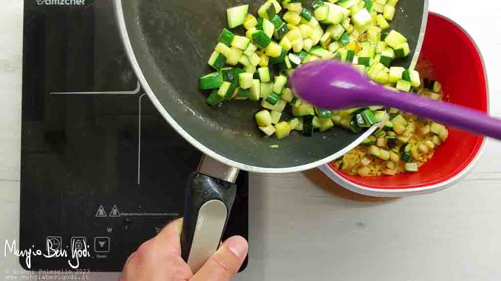 aggiungere le zucchine