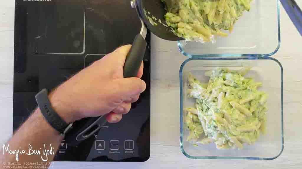 trasferire la pasta nella pirofila