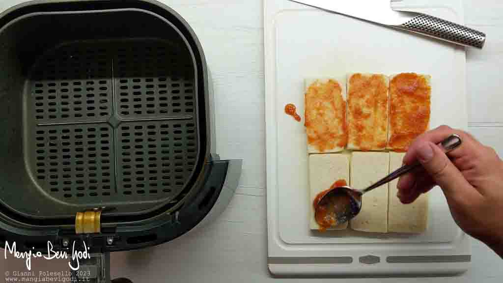 aggiungere la passata di pomodoro