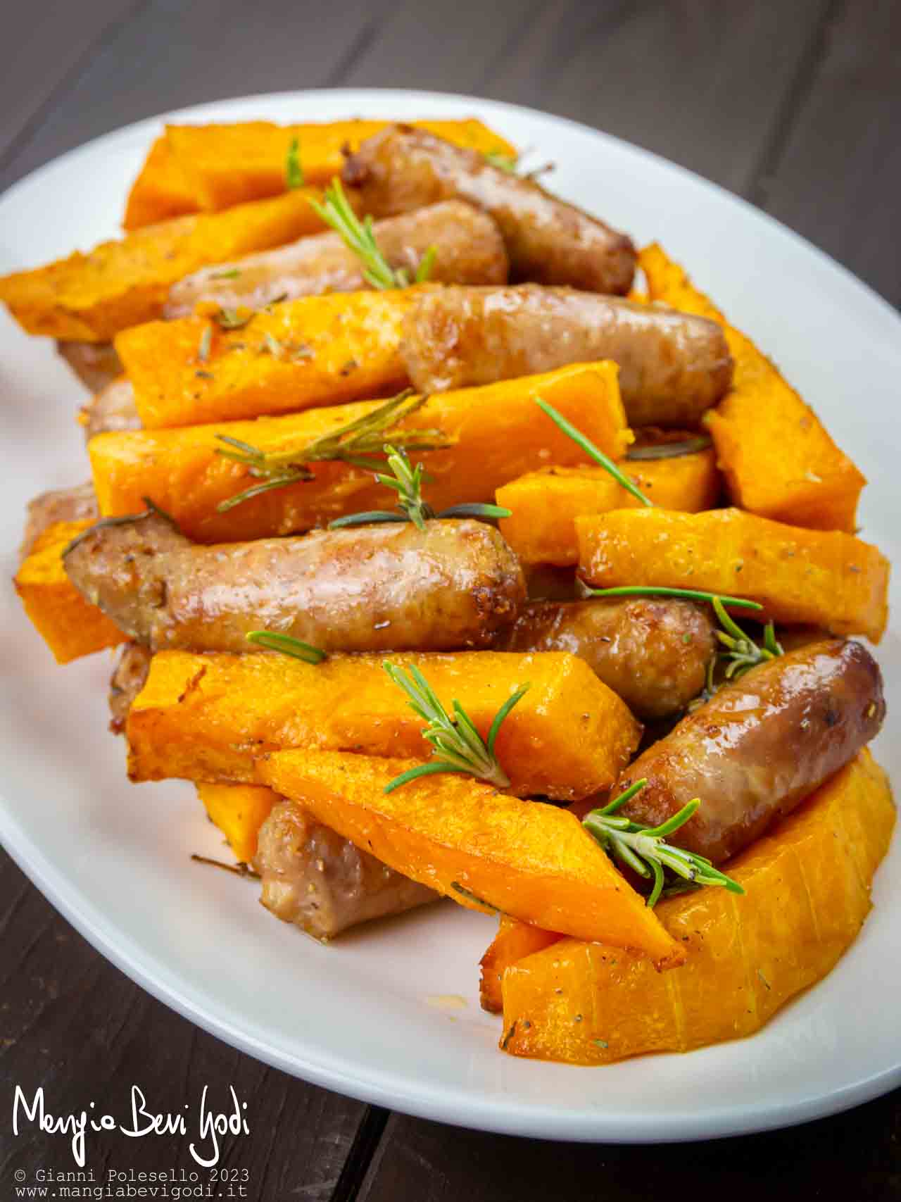 zucca e salsiccia in friggitrice ad aria