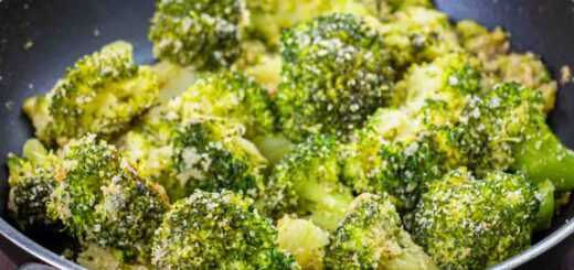 broccoli in padella al parmigiano