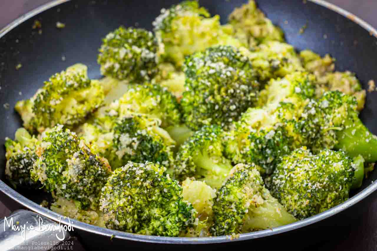 broccoli in padella al parmigiano