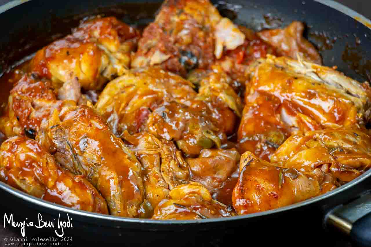 Coniglio in slow cooker