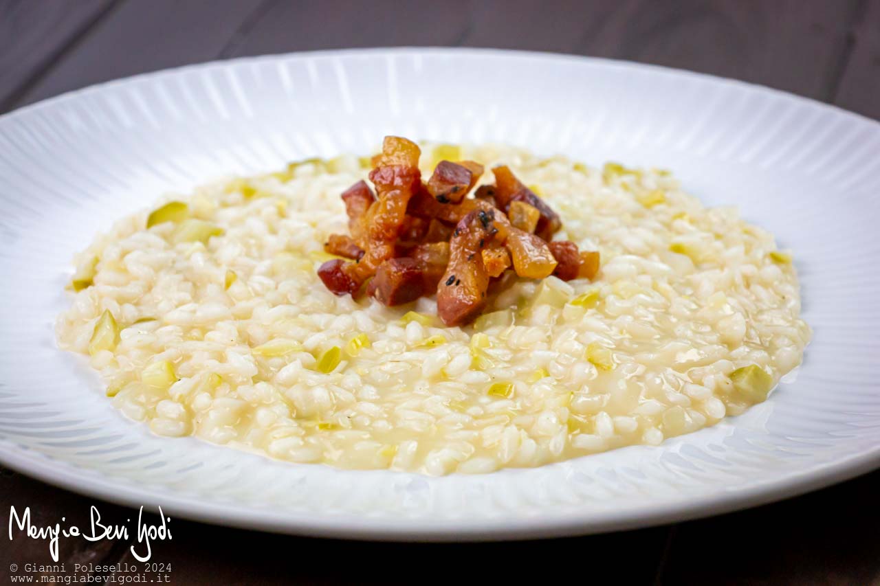 risotto con scarti di asparagi e guanciale