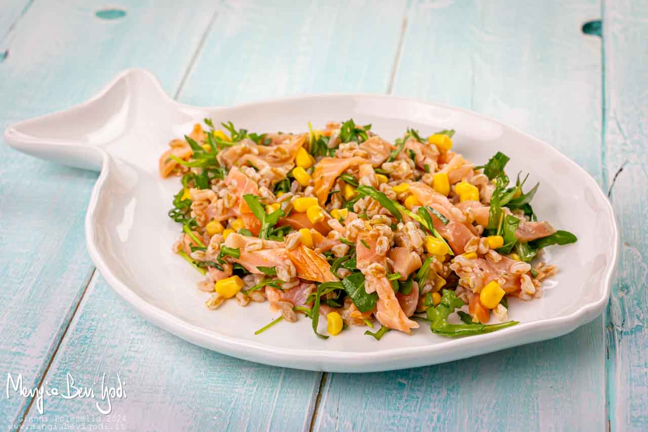 insalata di farro e salmone