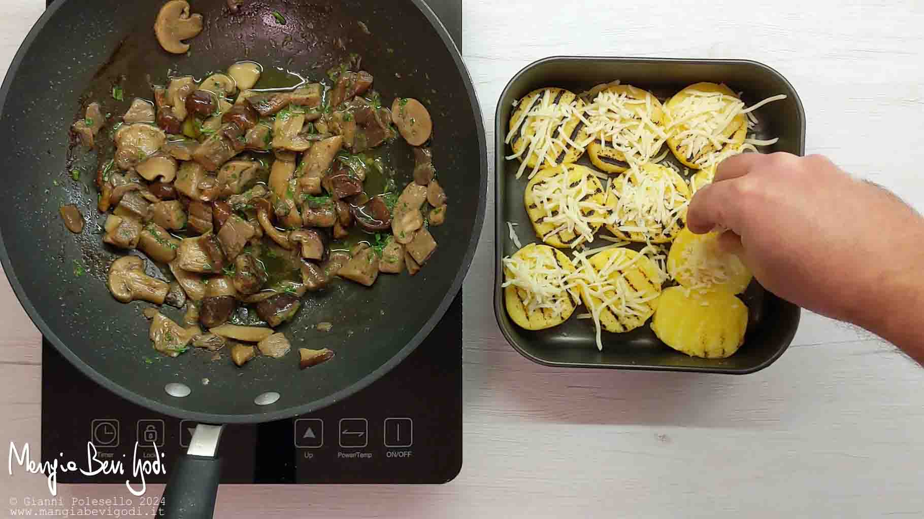 coprire la polenta con la mozzarella grattugiata