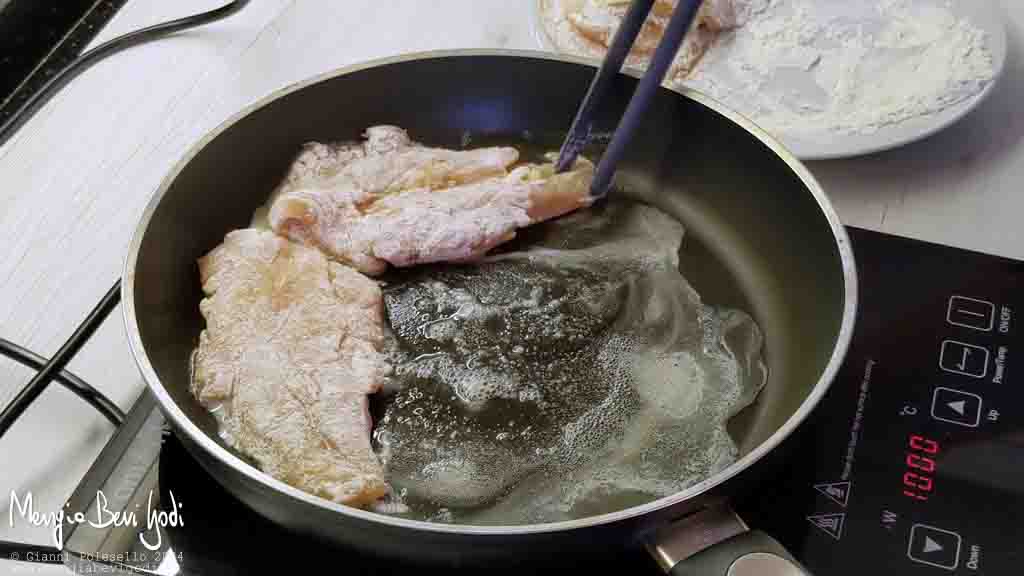 rosola la carne in padella