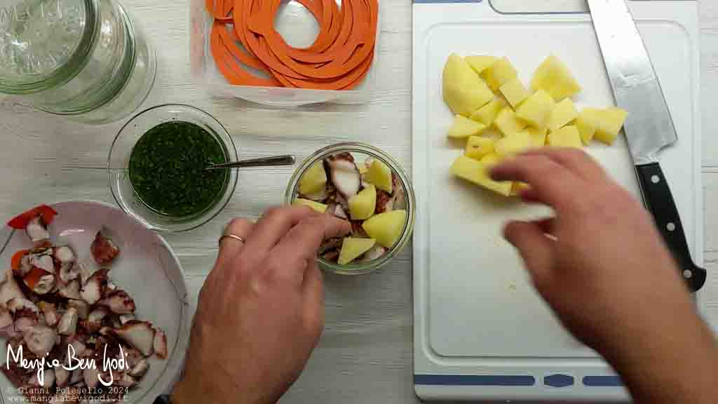 preparazione polpo e patate in vasocottura