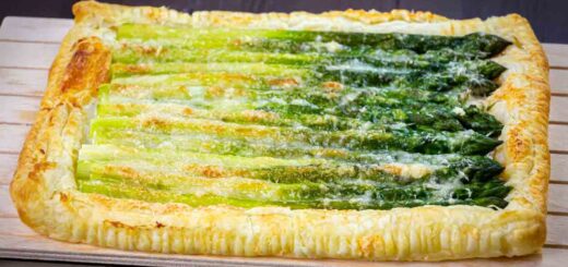 torta salata con asparagi e gorgonzola