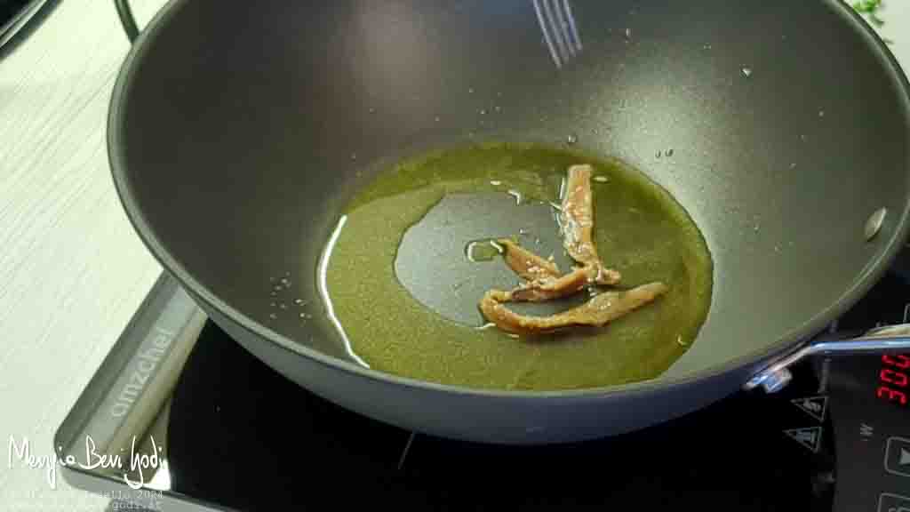 soffritto con acciughe
