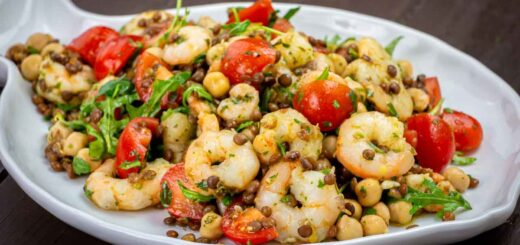 insalata di lenticchie e ceci con gamberi