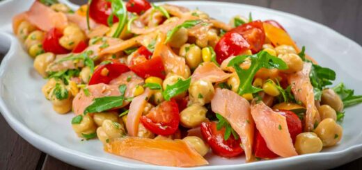 Insalata di ceci e salmone