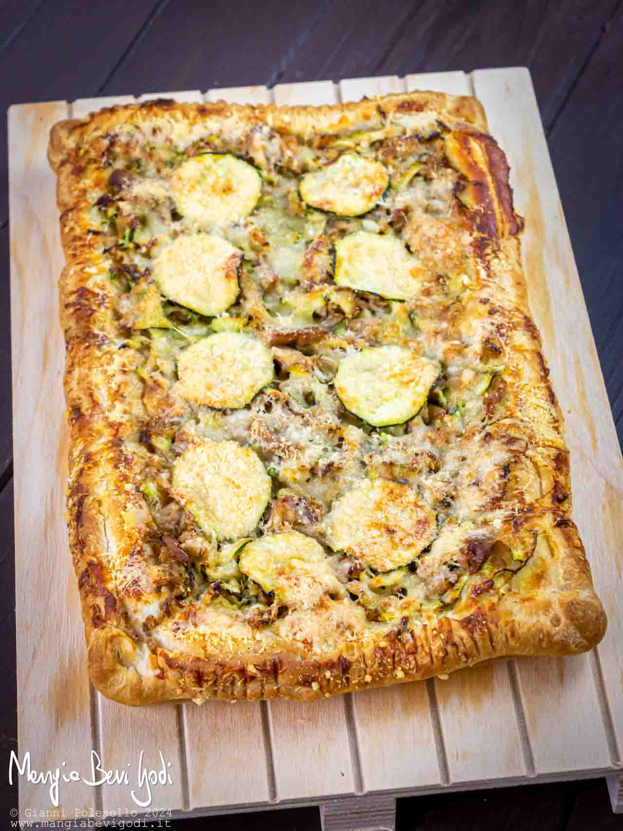torta salata con tonno e zucchine