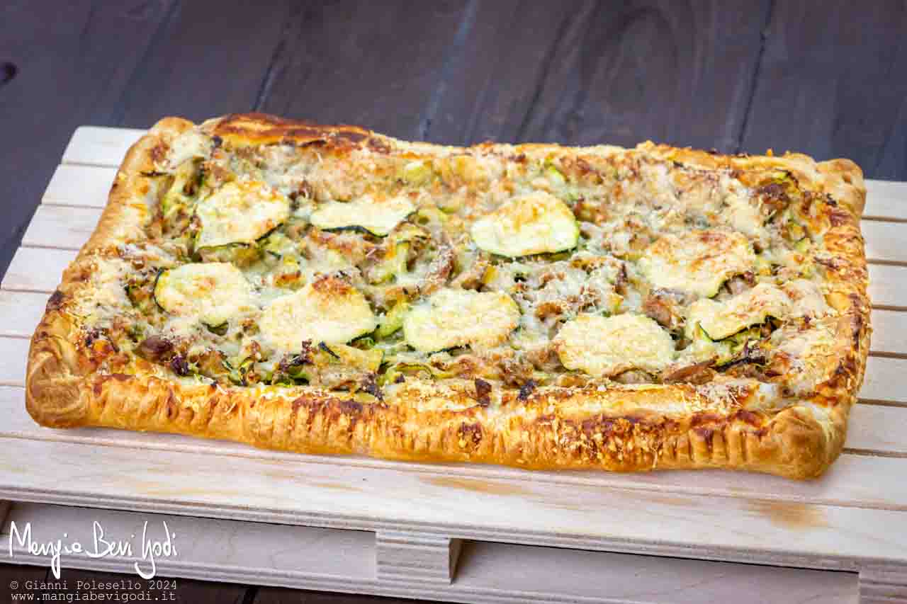 torta salata con tonno e zucchine
