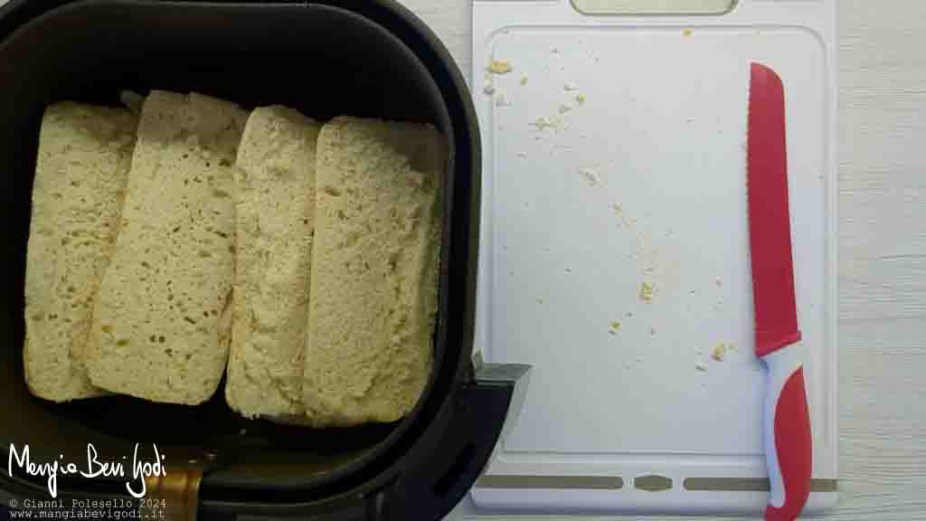 tostare il pane