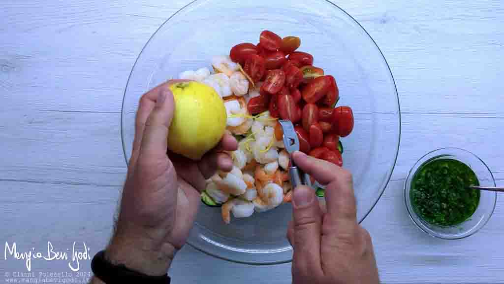 aggiungere il limone
