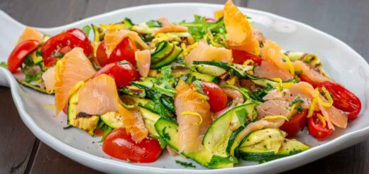 insalata di salmone e zucchine
