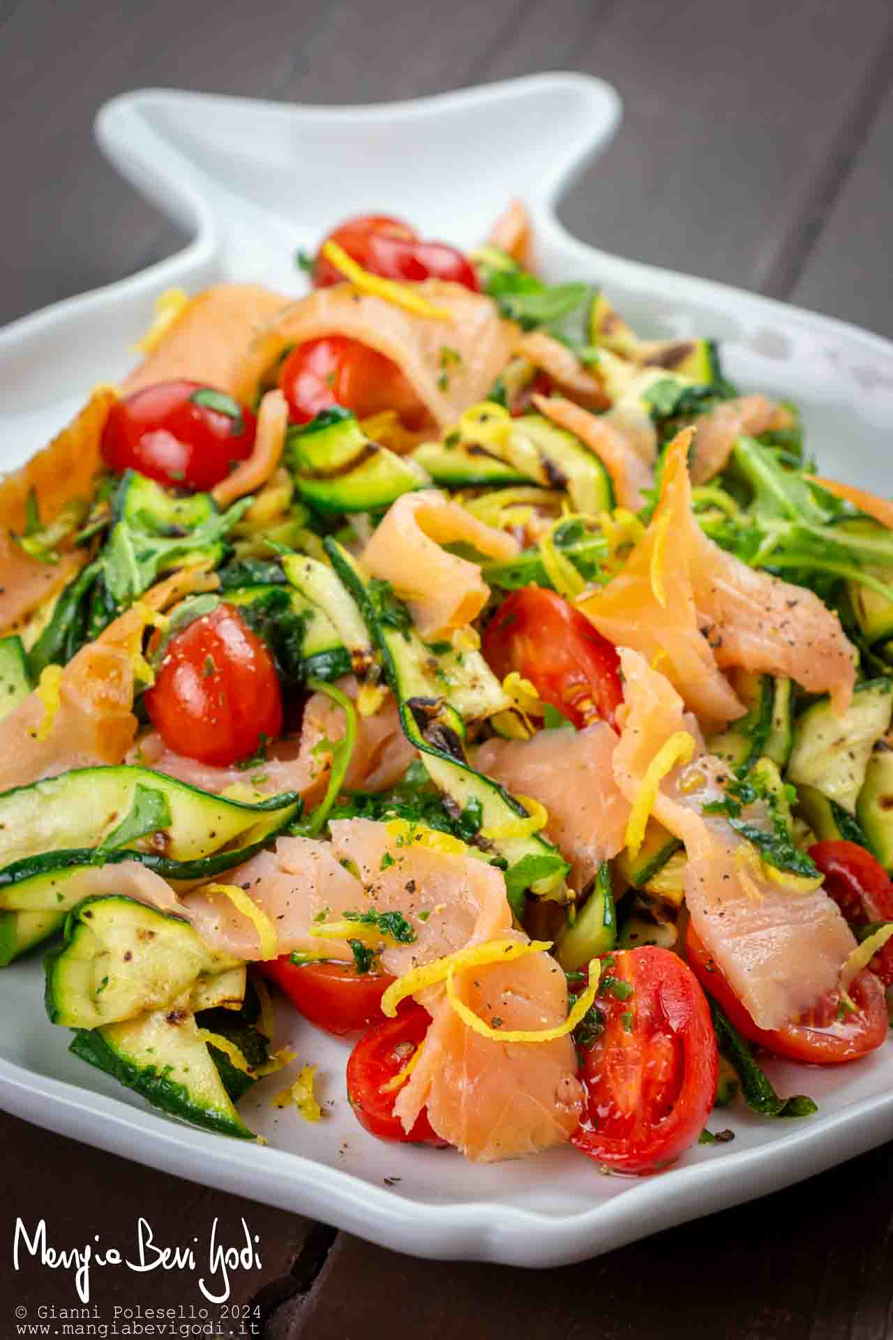 insalata di zucchine e salmone