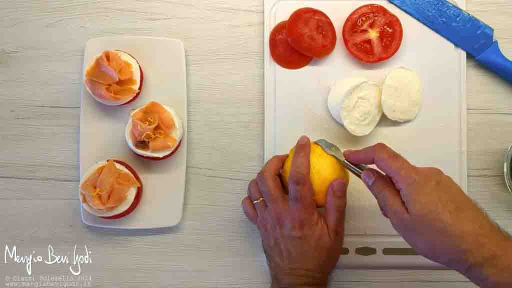 aggiungere buccia di limone
